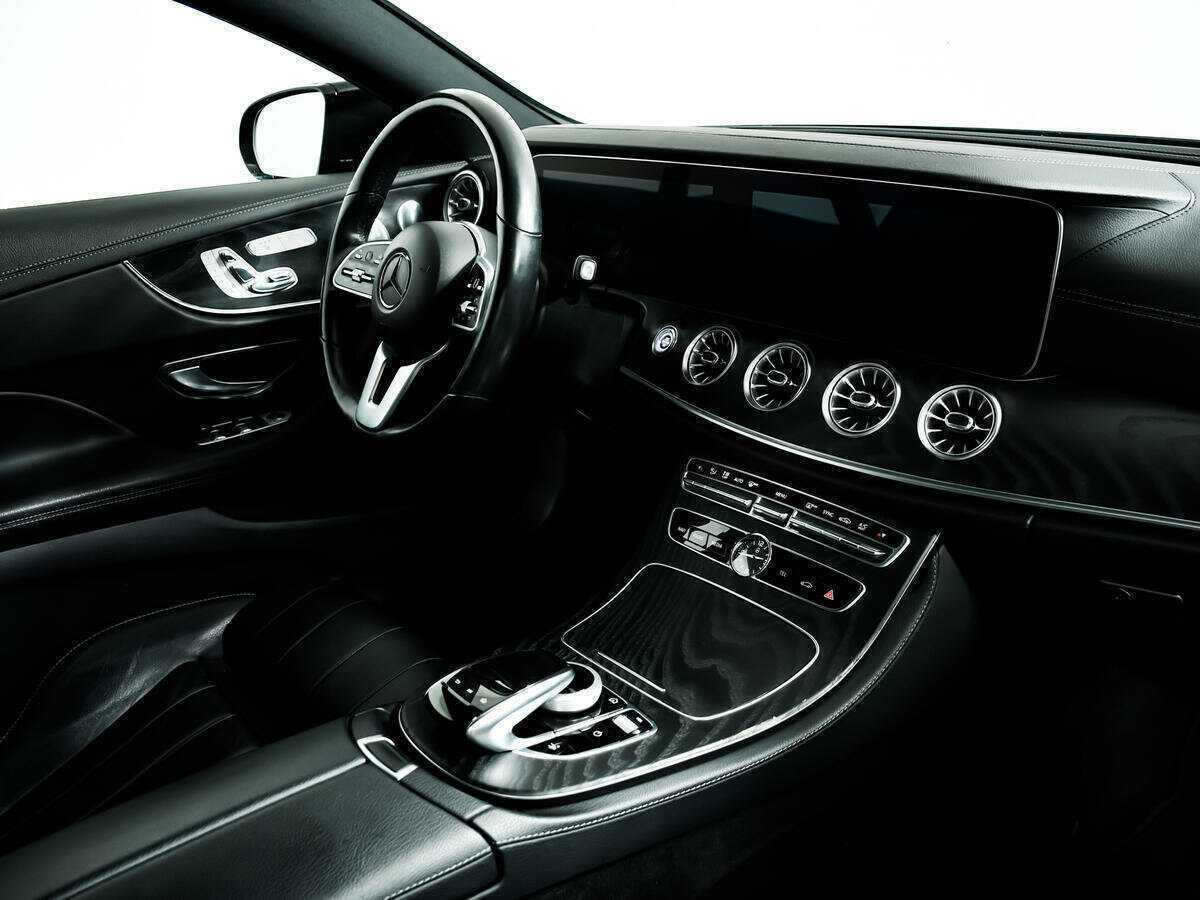 Mercedes-Benz E-Класс 2018 года с пробегом. Фото: #8