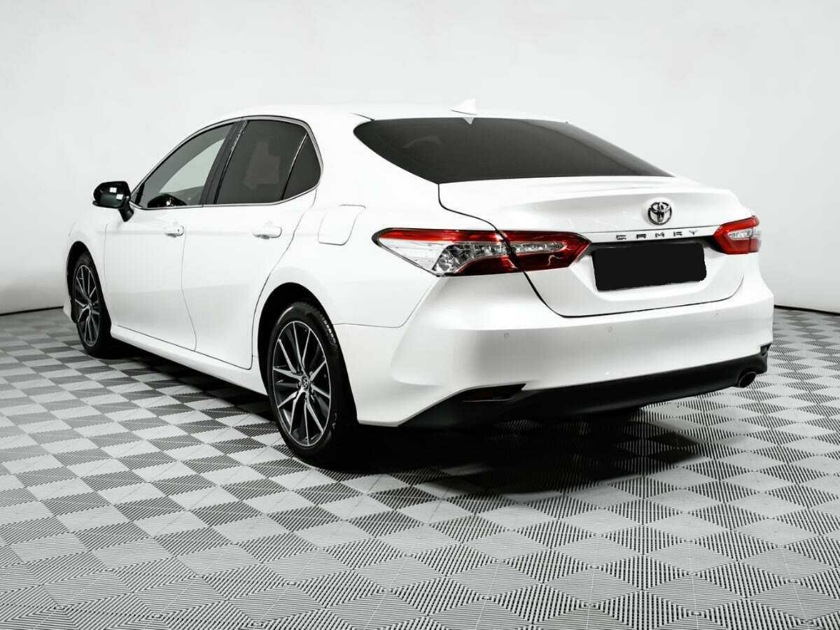 Toyota Camry 2021 года с пробегом. Фото: #6