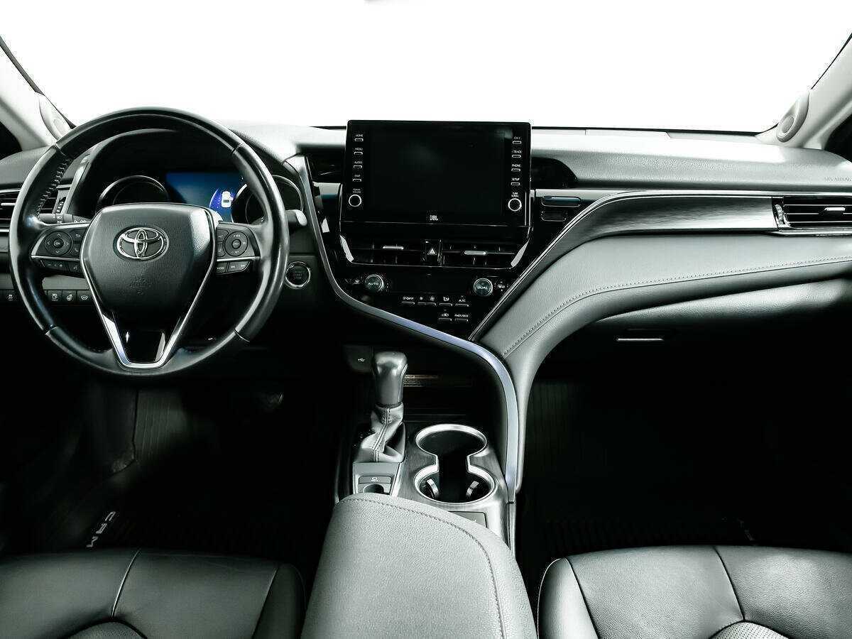 Toyota Camry 2021 года с пробегом. Фото: #10