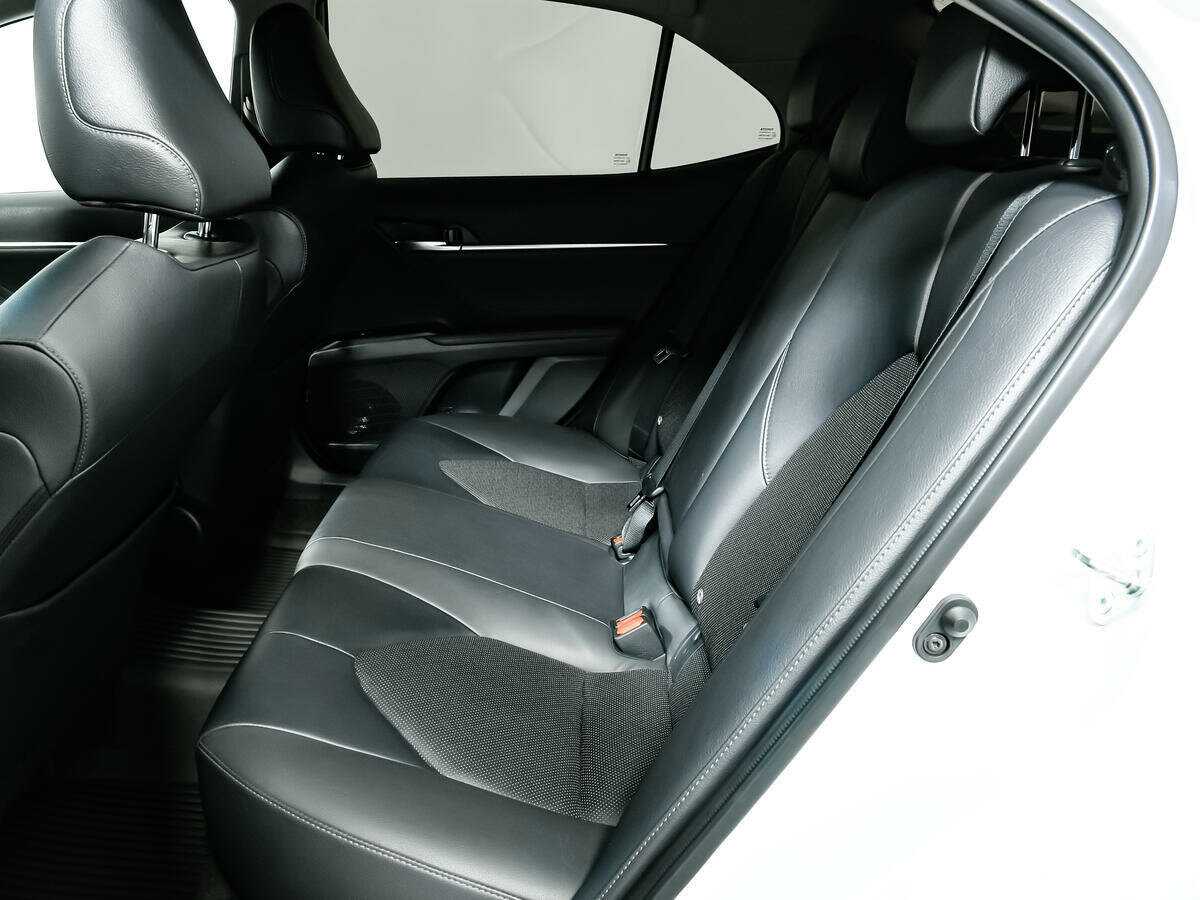 Toyota Camry 2021 года с пробегом. Фото: #11