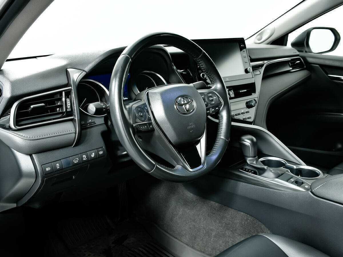 Toyota Camry 2021 года с пробегом. Фото: #12