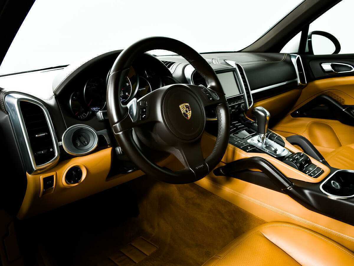 Porsche Cayenne 2012 года с пробегом. Фото: #12