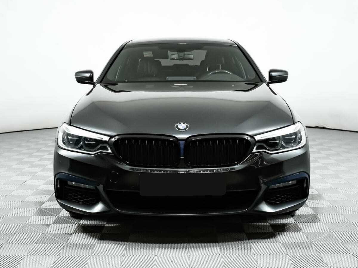BMW 5 серии 2019 года с пробегом. Фото: #1