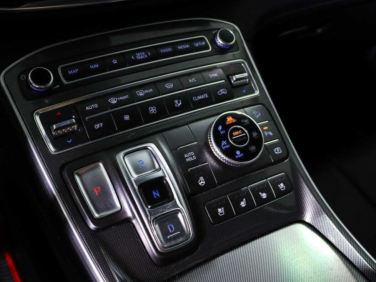 Hyundai Santa Fe 2021 года с пробегом. Фото: #20