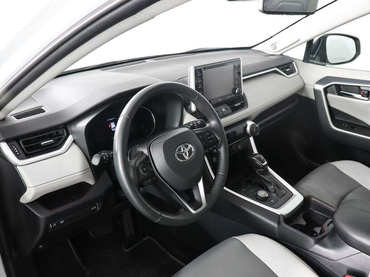 Toyota RAV4 2019 года с пробегом. Фото: #8