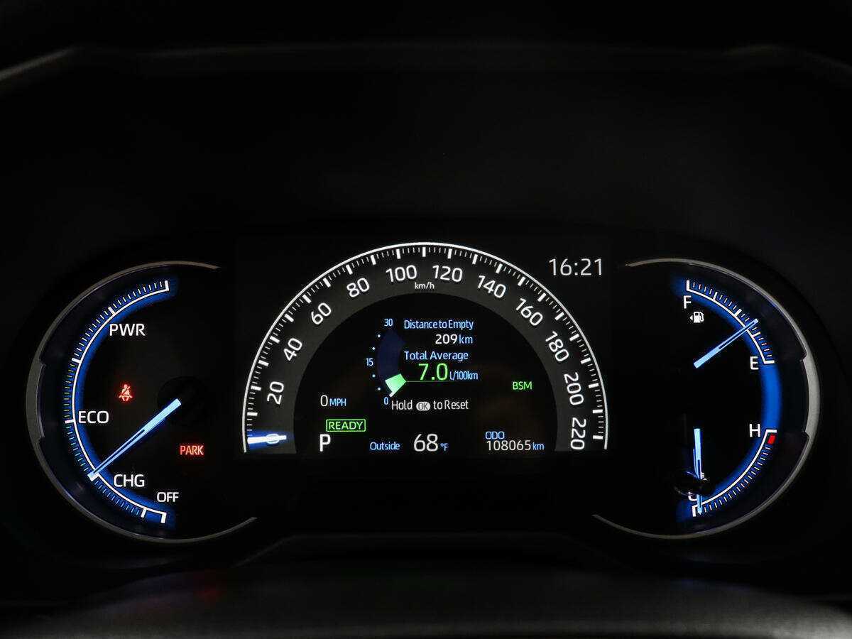 Toyota RAV4 2019 года с пробегом. Фото: #10