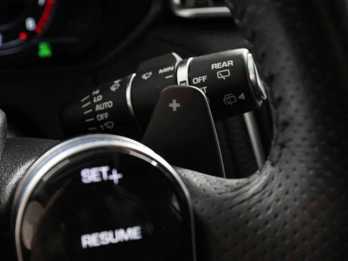 Land Rover Range Rover Velar 2019 года с пробегом. Фото: #15