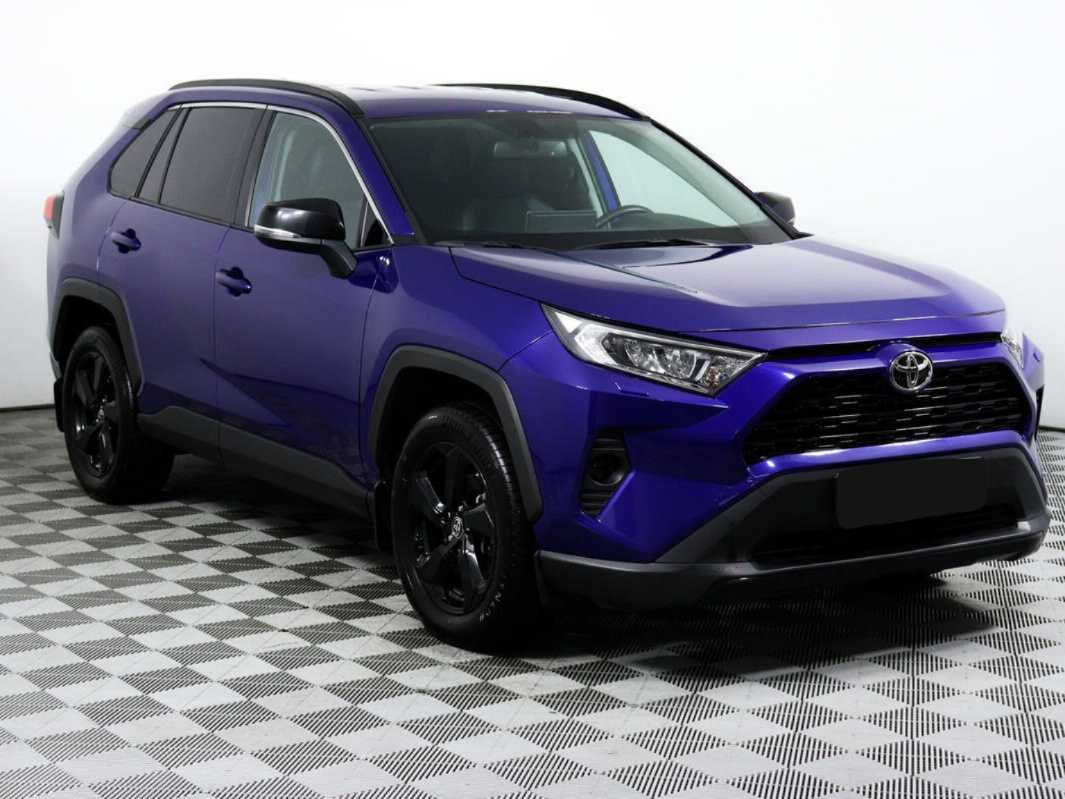 Toyota RAV4 2021 года с пробегом. Фото: #2