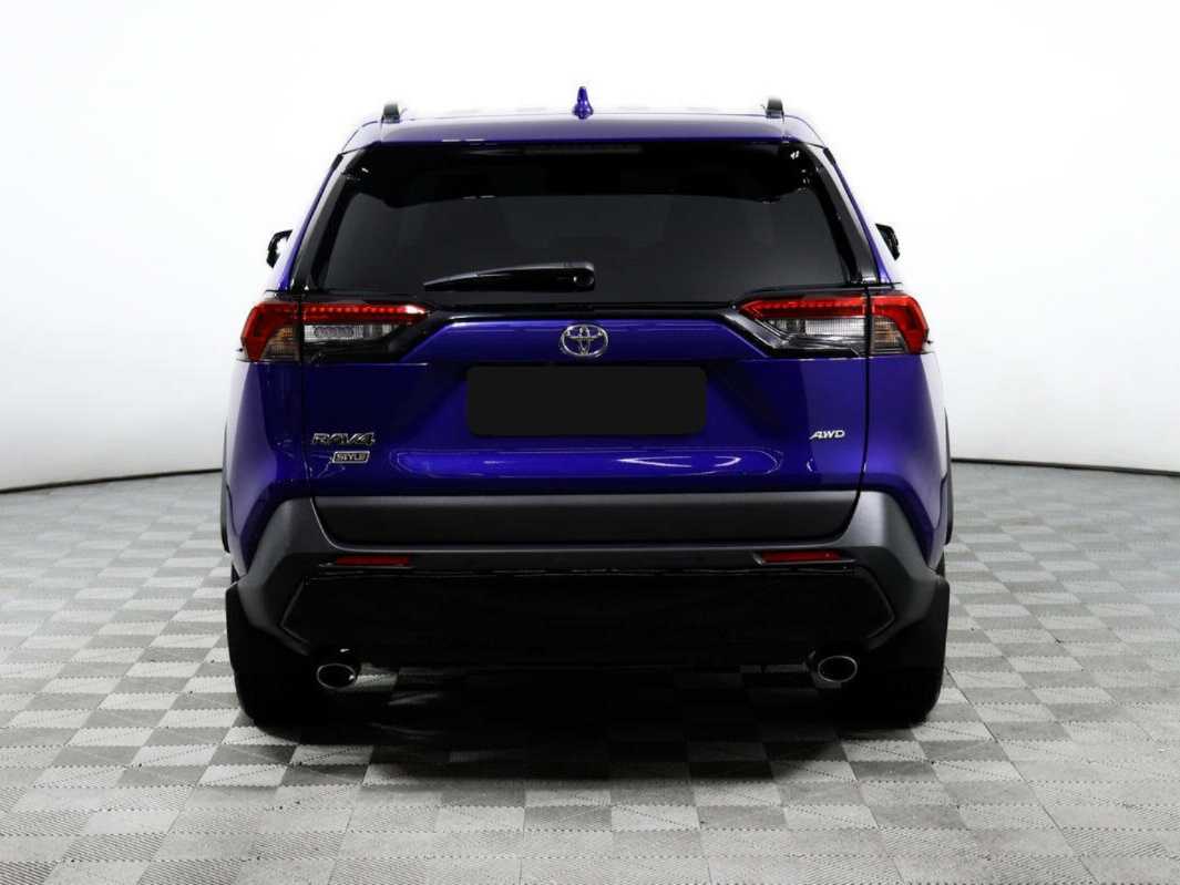 Toyota RAV4 2021 года с пробегом. Фото: #5