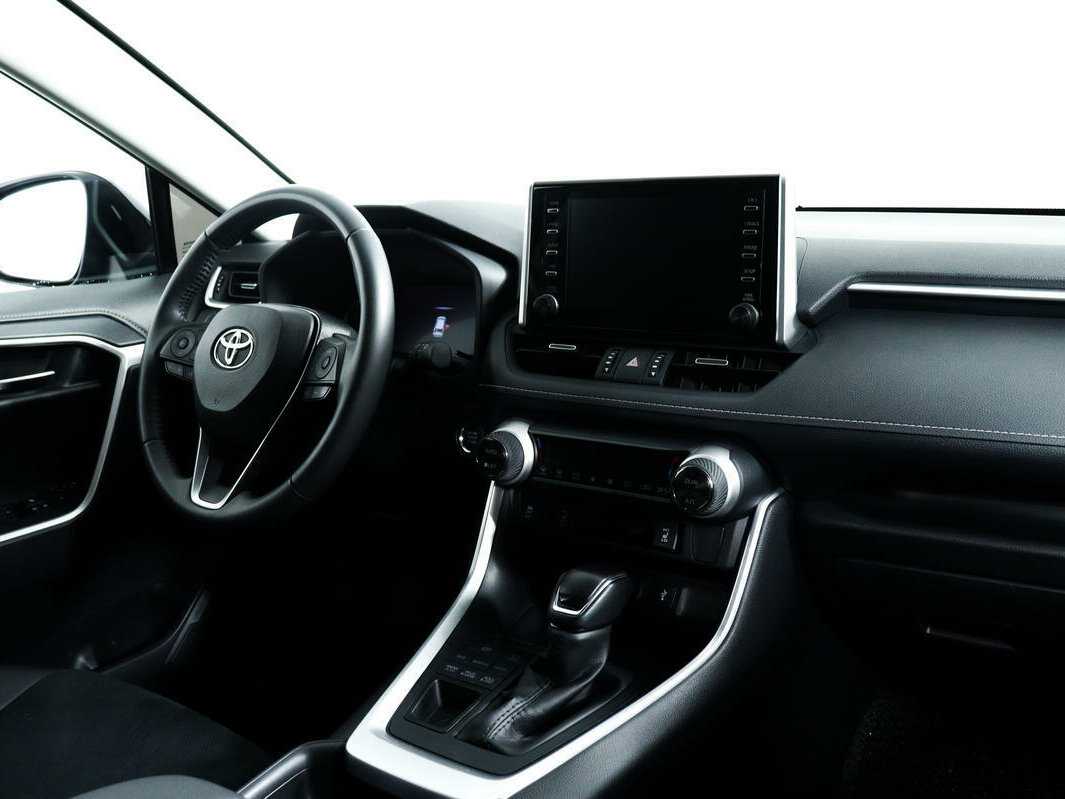 Toyota RAV4 2021 года с пробегом. Фото: #8