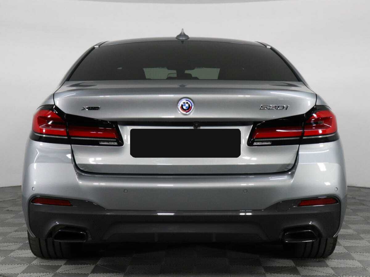 BMW 5 серии 2023 года с пробегом. Фото: #3