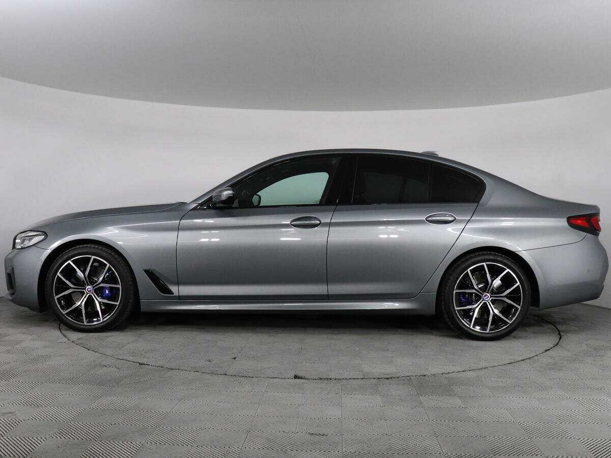 BMW 5 серии 2023 года с пробегом. Фото: #4