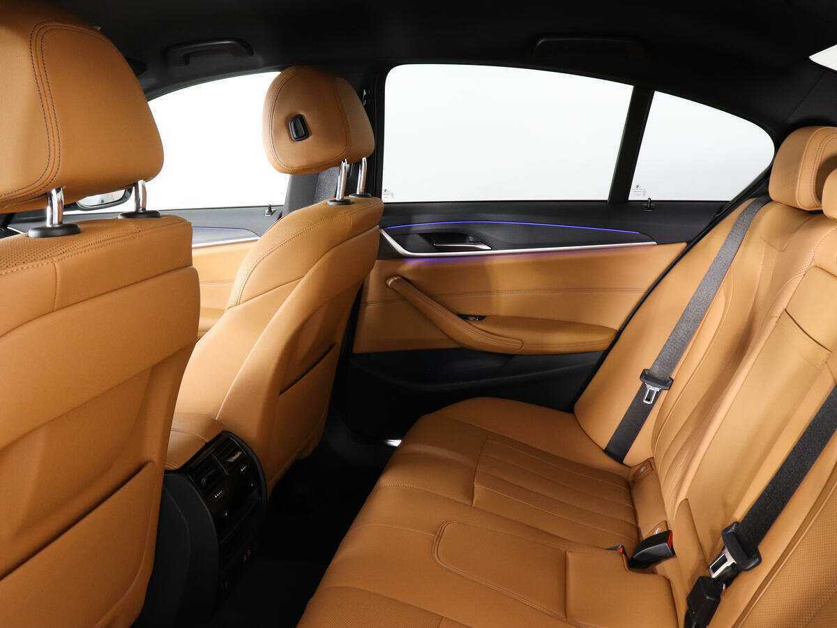 BMW 5 серии 2023 года с пробегом. Фото: #14