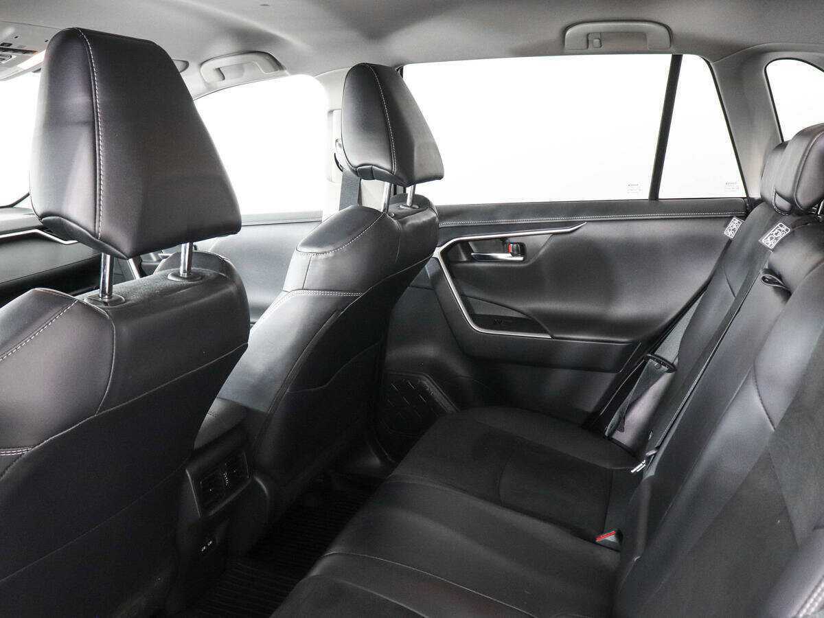 Toyota RAV4 2022 года с пробегом. Фото: #11