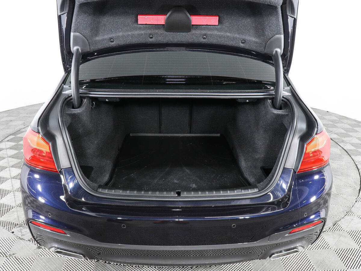 BMW 5 серии 2019 года с пробегом. Фото: #9