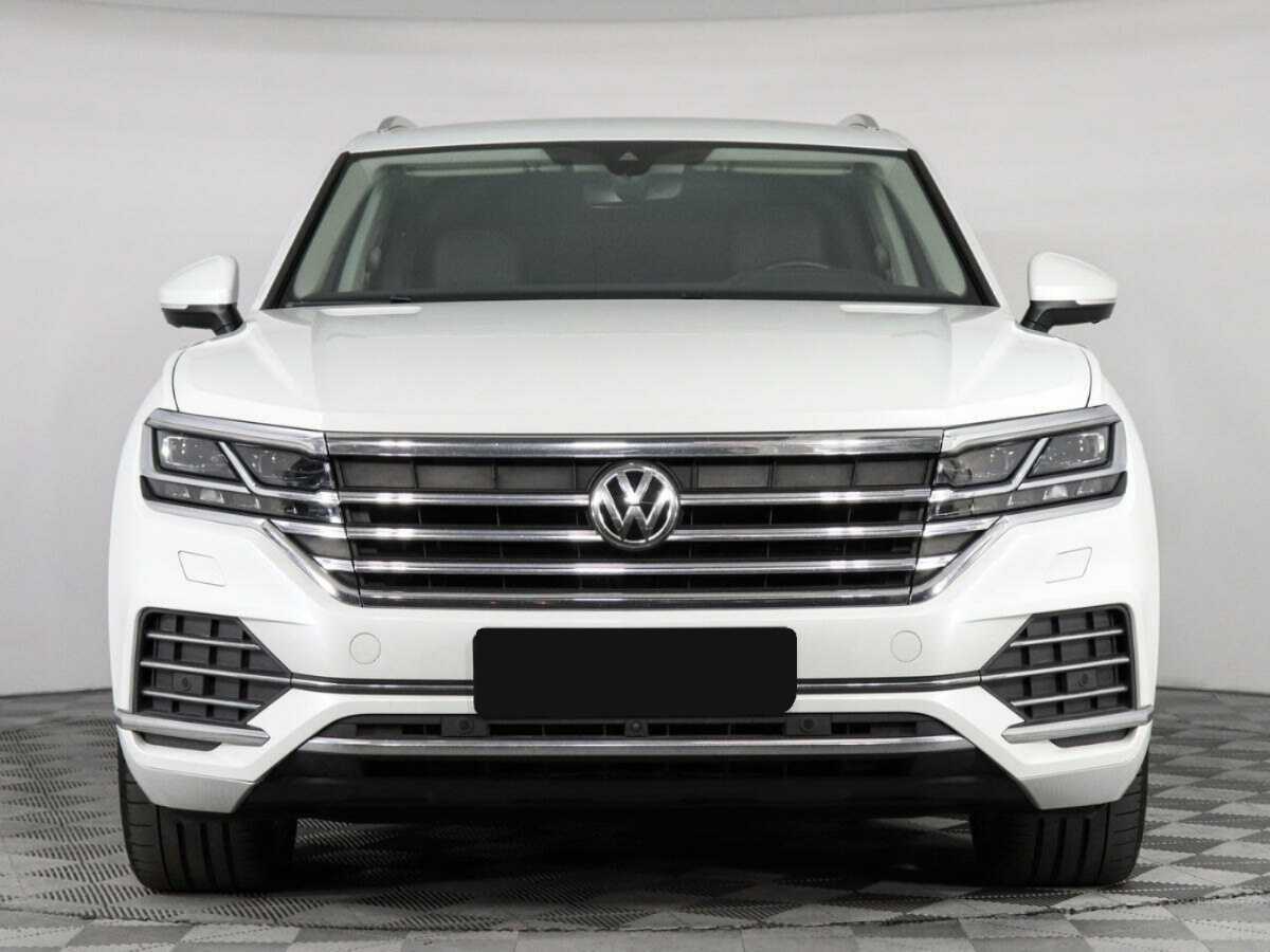 Volkswagen Touareg 2020 года с пробегом. Фото: #1