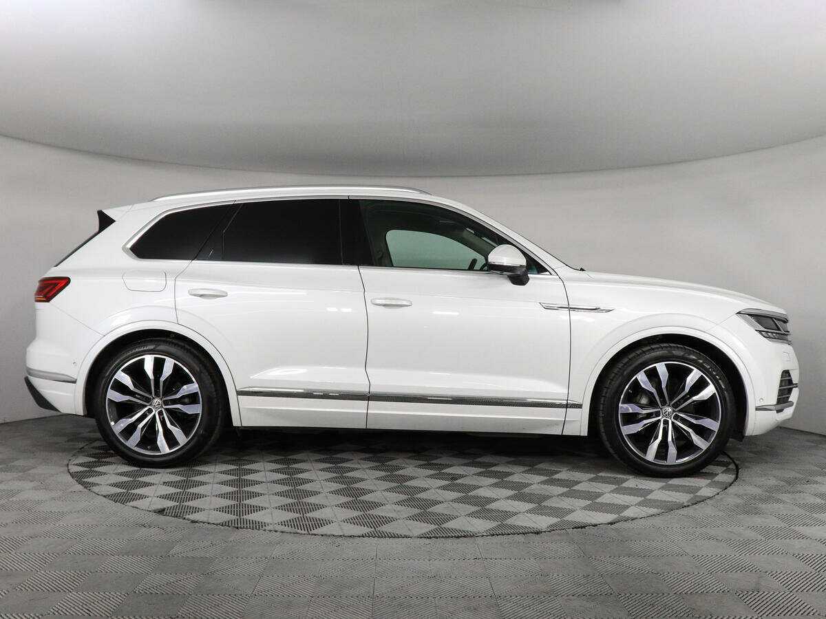 Volkswagen Touareg 2020 года с пробегом. Фото: #3