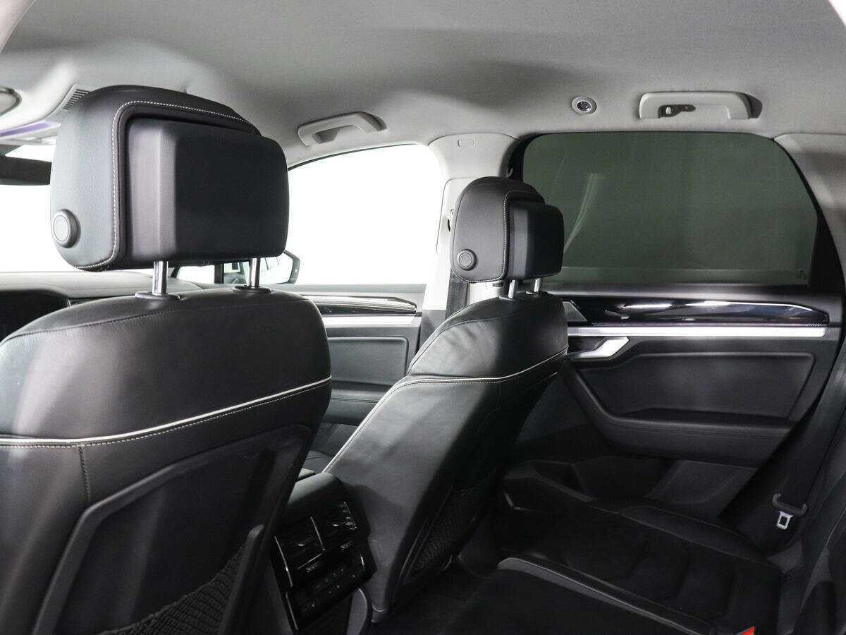 Volkswagen Touareg 2020 года с пробегом. Фото: #12