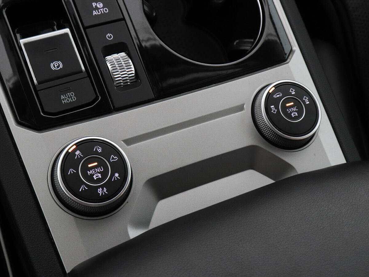 Volkswagen Touareg 2020 года с пробегом. Фото: #13