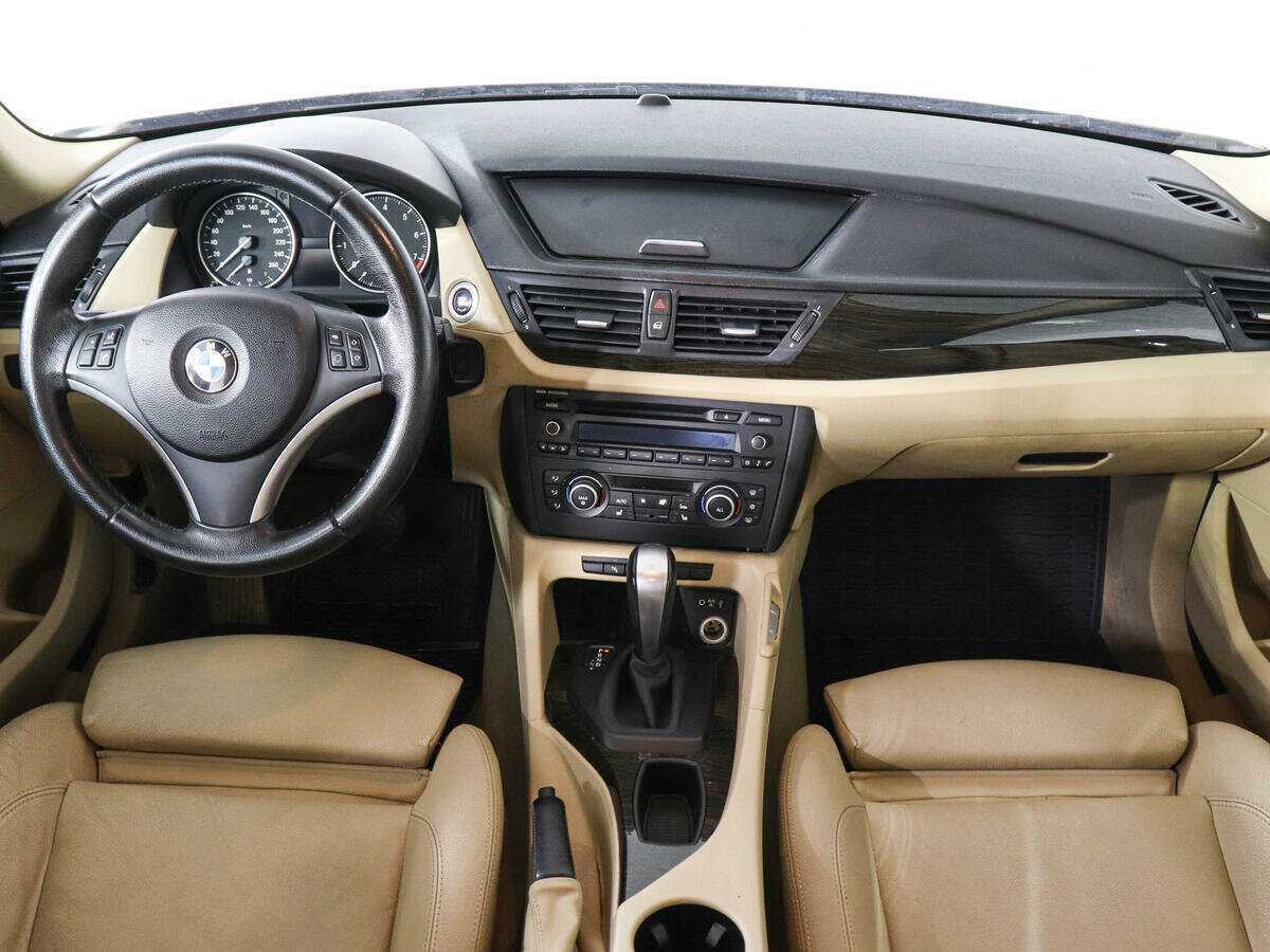 BMW X1 2010 года с пробегом. Фото: #9