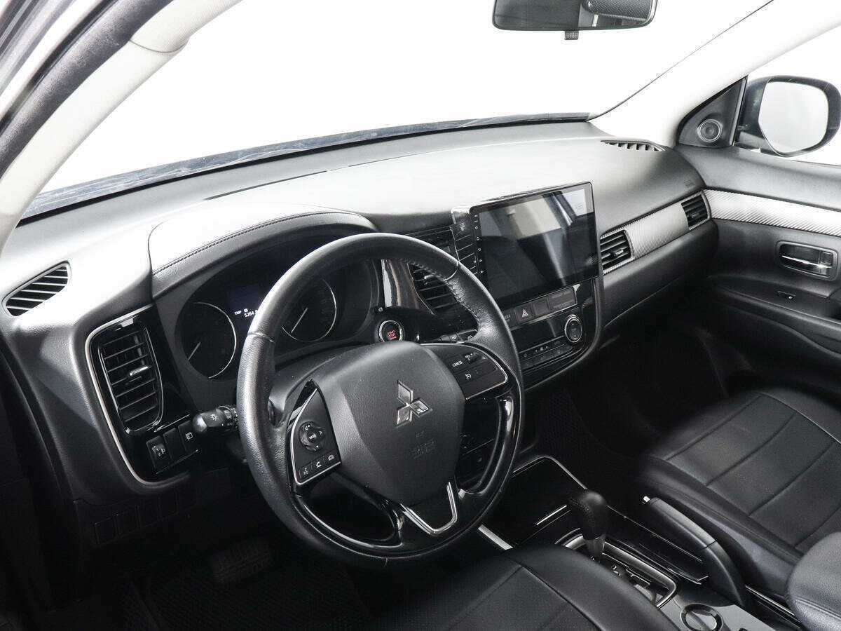 Mitsubishi Outlander 2018 года с пробегом. Фото: #8