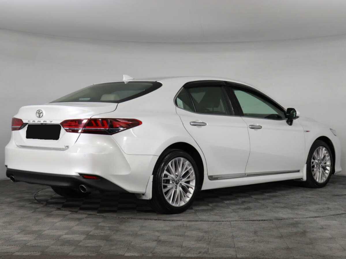 Toyota Camry 2019 года с пробегом. Фото: #4