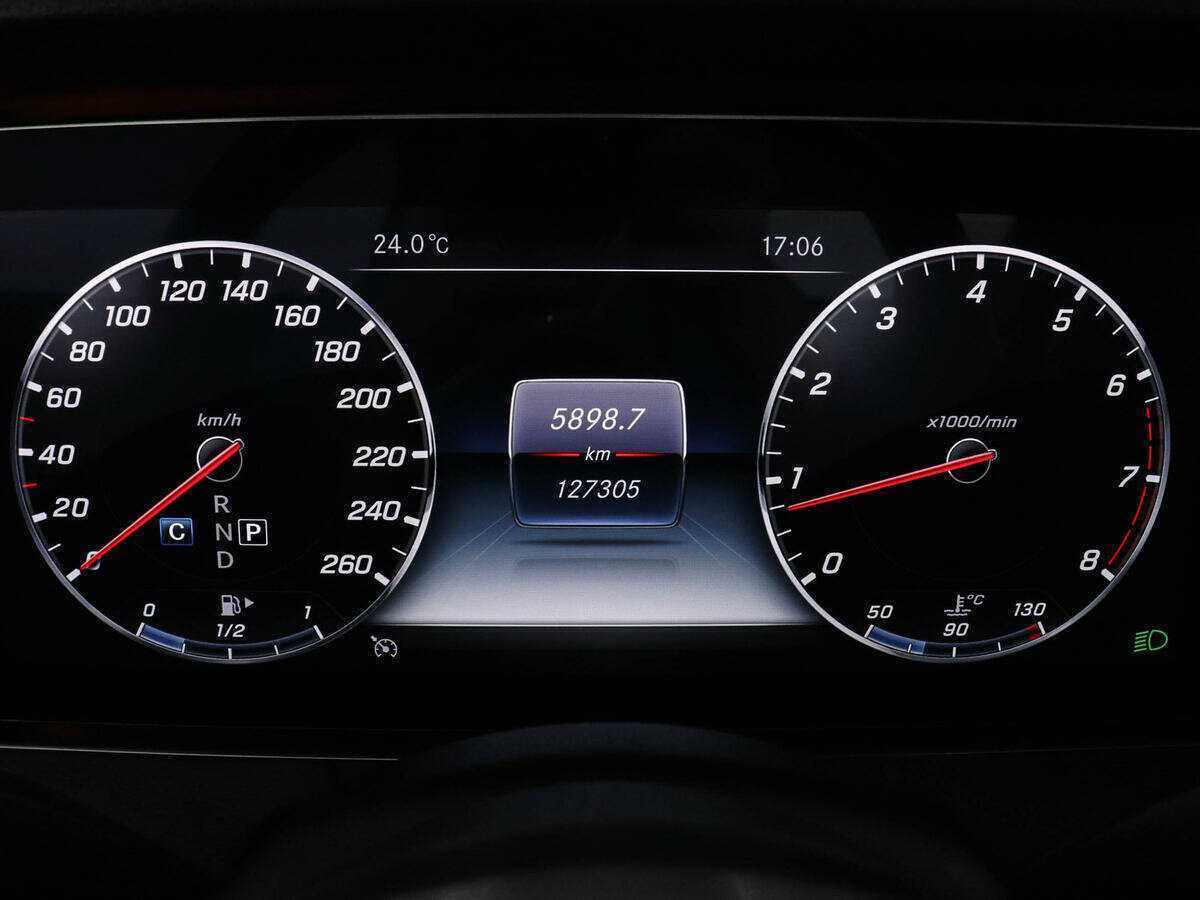 Mercedes-Benz E-Класс 2018 года с пробегом. Фото: #12