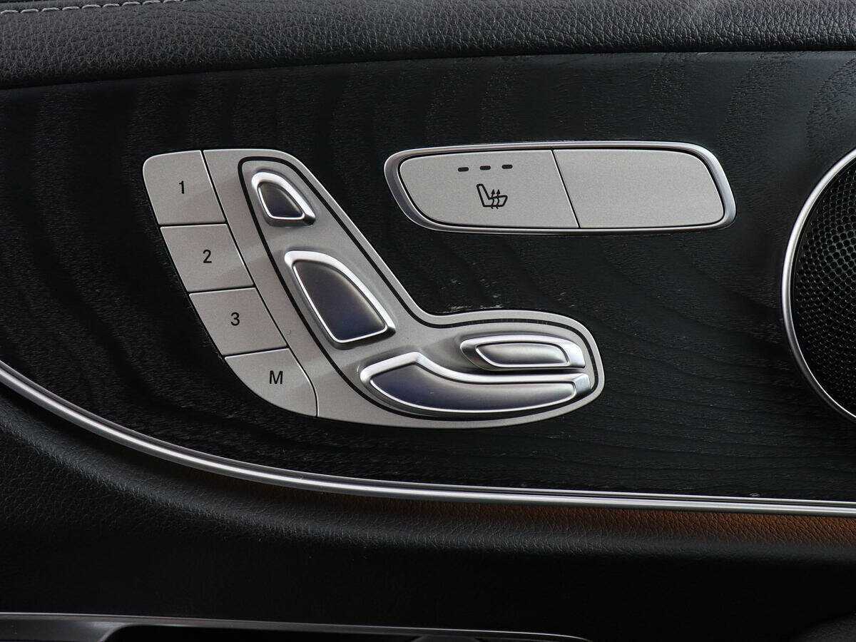 Mercedes-Benz E-Класс 2018 года с пробегом. Фото: #18