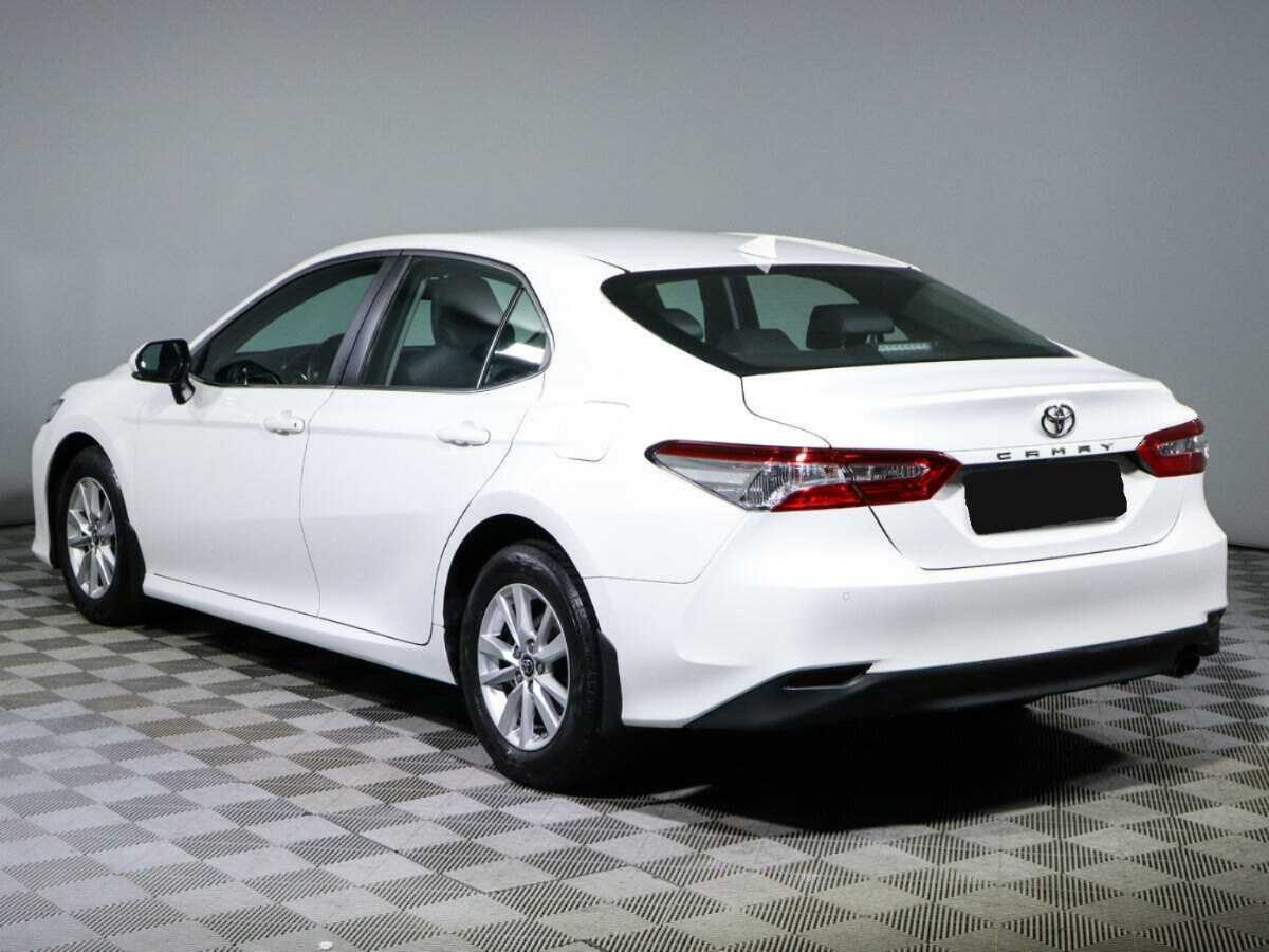 Toyota Camry 2018 года с пробегом. Фото: #6