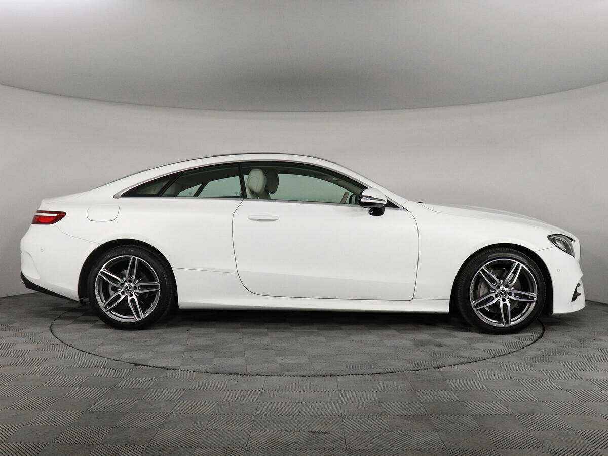 Mercedes-Benz E-Класс 2019 года с пробегом. Фото: #3