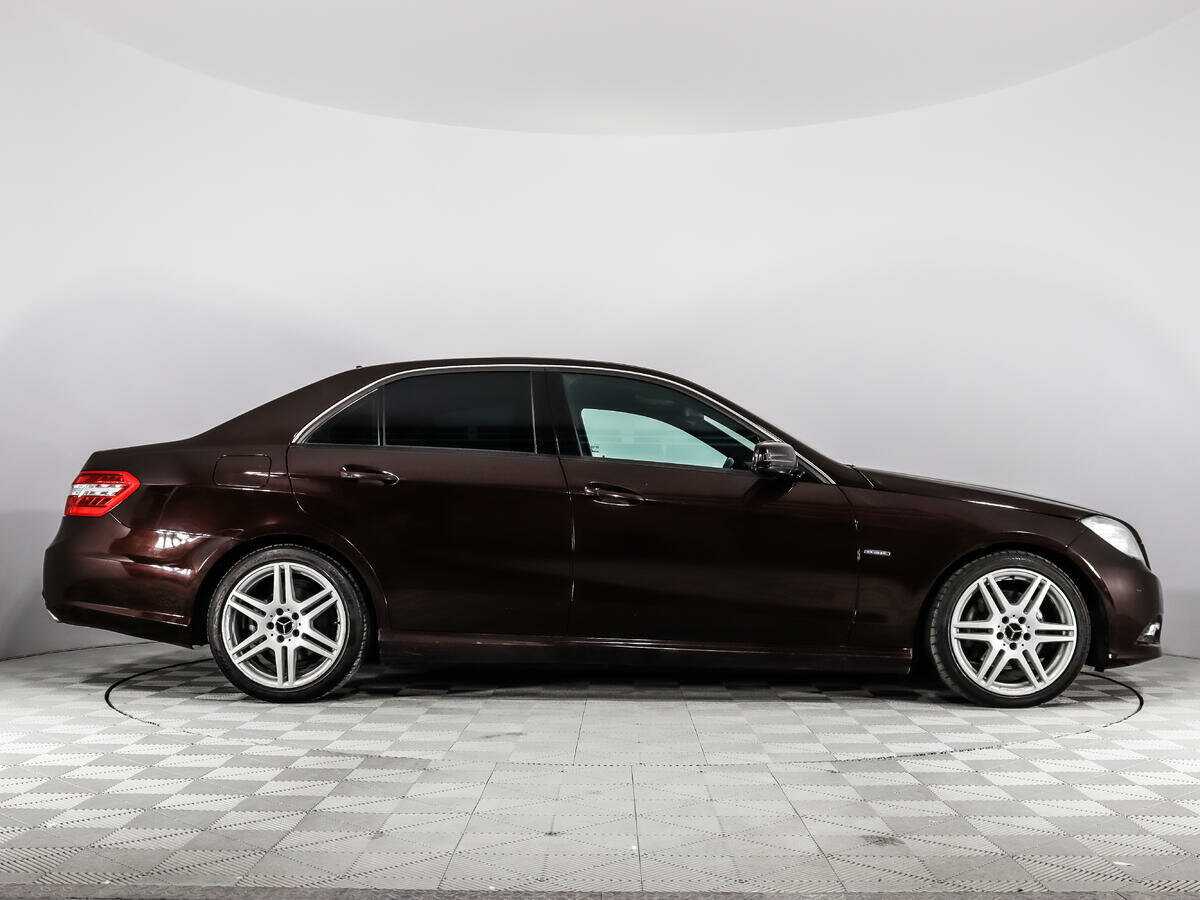 Mercedes-Benz E-Класс 2011 года с пробегом. Фото: #3