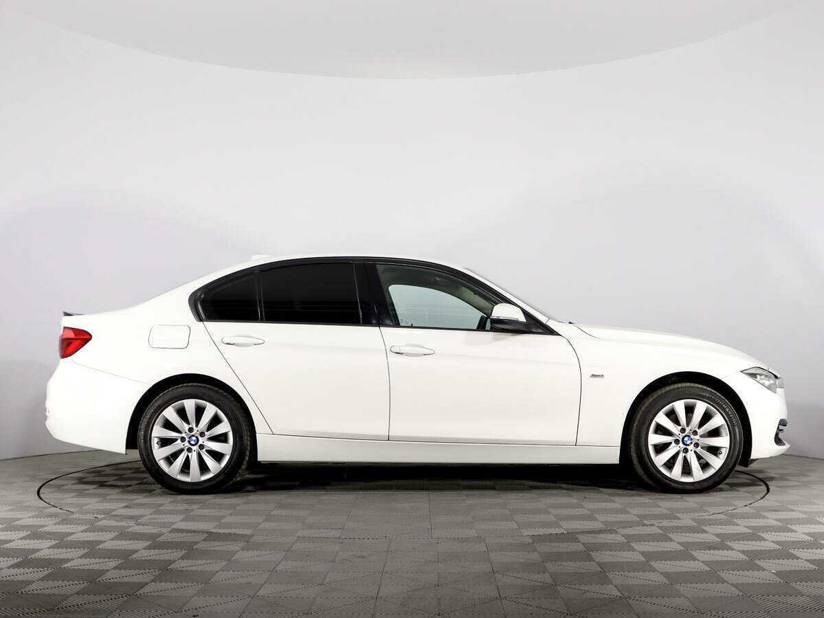 BMW 3 серии 2016 года с пробегом. Фото: #3