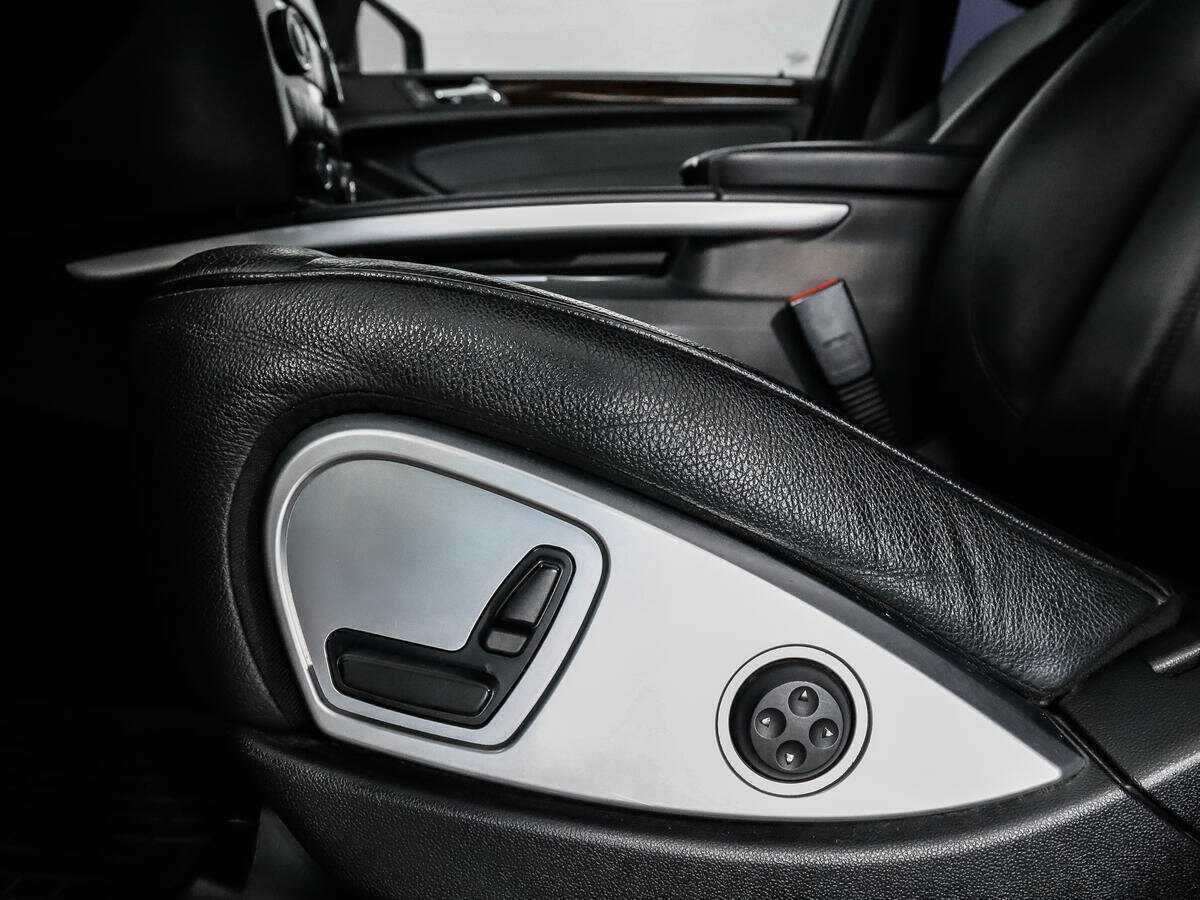 Mercedes-Benz GL-Класс 2011 года с пробегом. Фото: #9