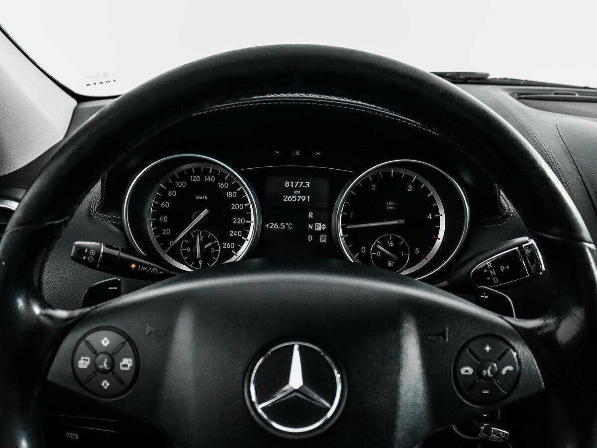 Mercedes-Benz GL-Класс 2011 года с пробегом. Фото: #18