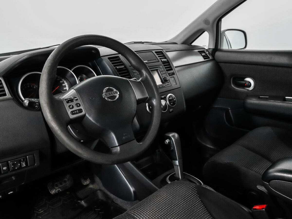 Nissan Tiida 2010 года с пробегом. Фото: #8