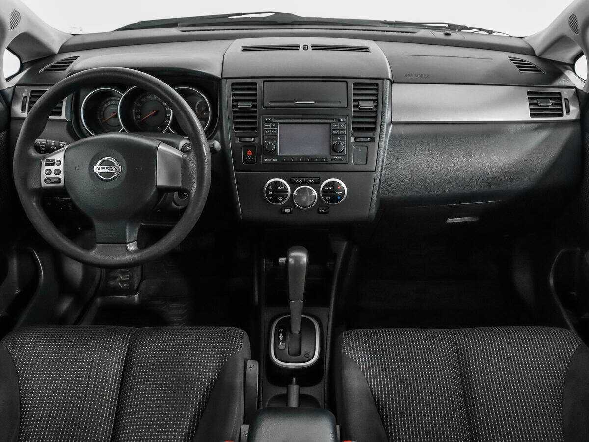 Nissan Tiida 2010 года с пробегом. Фото: #10