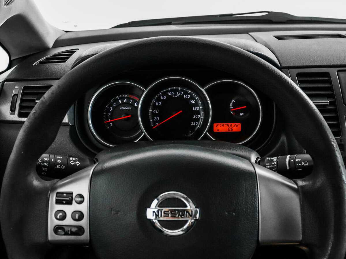 Nissan Tiida 2010 года с пробегом. Фото: #13