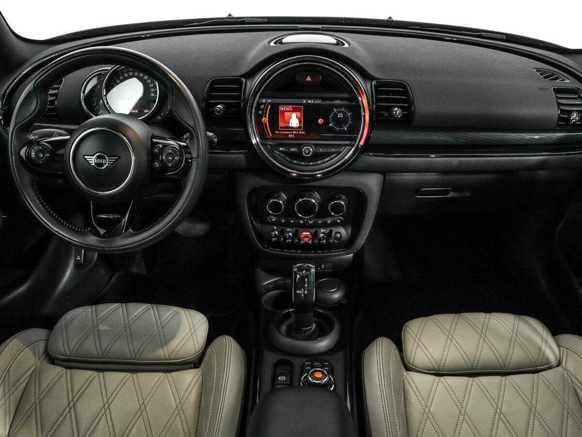 Mini Clubman 2019 года с пробегом. Фото: #12