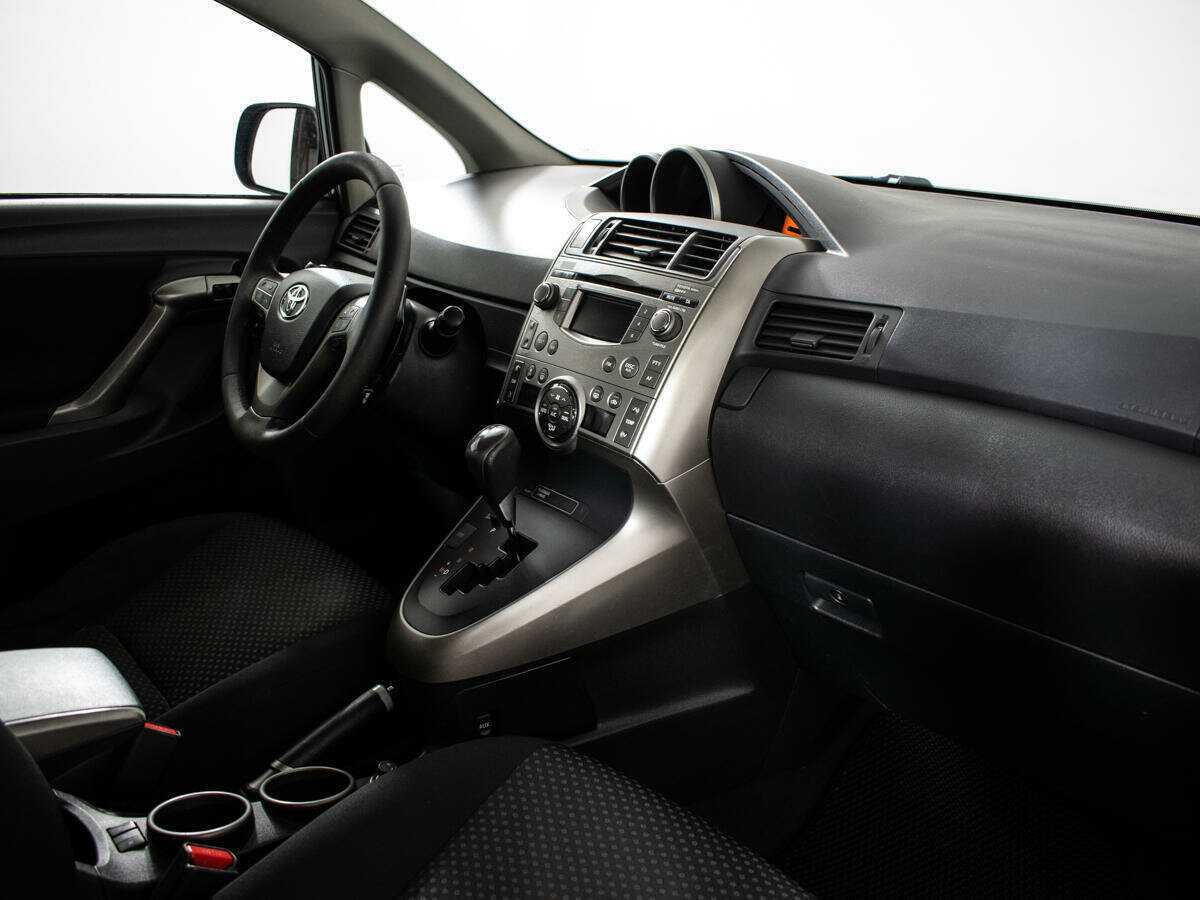 Toyota Verso 2010 года с пробегом. Фото: #9