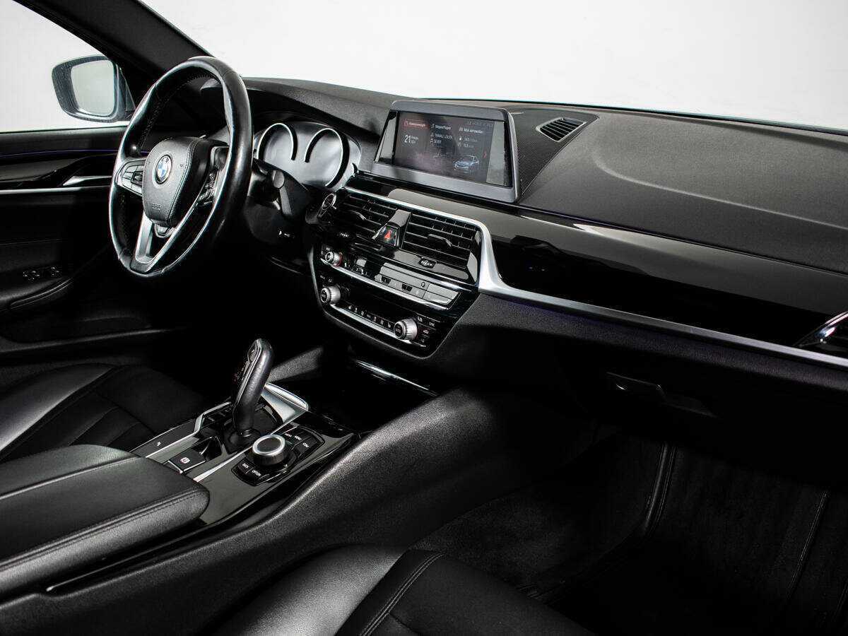 BMW 5 серии 2018 года с пробегом. Фото: #5