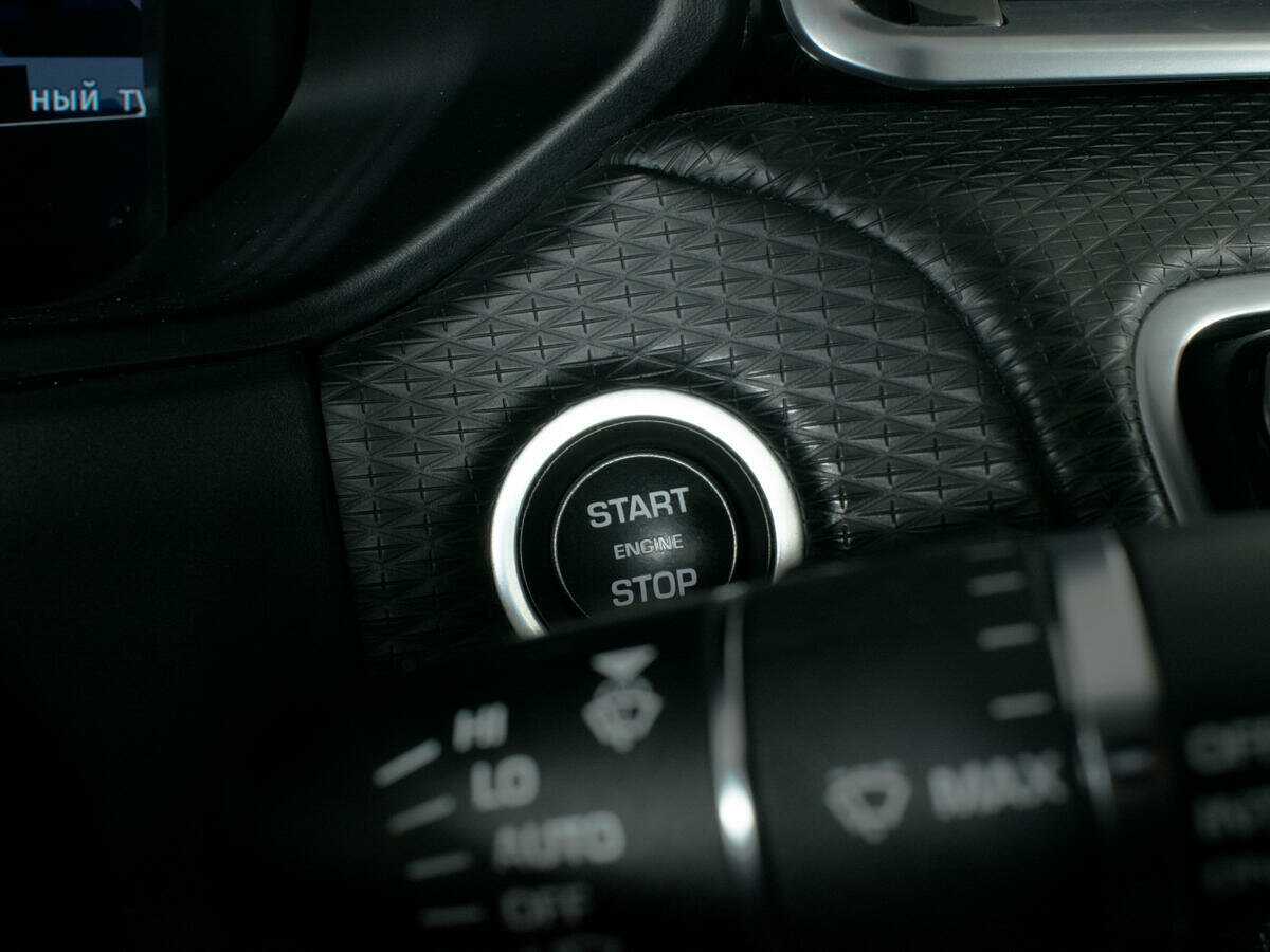 Land Rover Range Rover Velar 2017 года с пробегом. Фото: #16