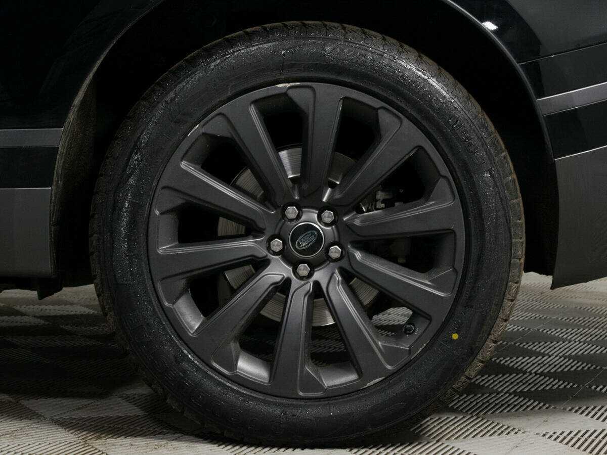 Land Rover Range Rover Velar 2017 года с пробегом. Фото: #20