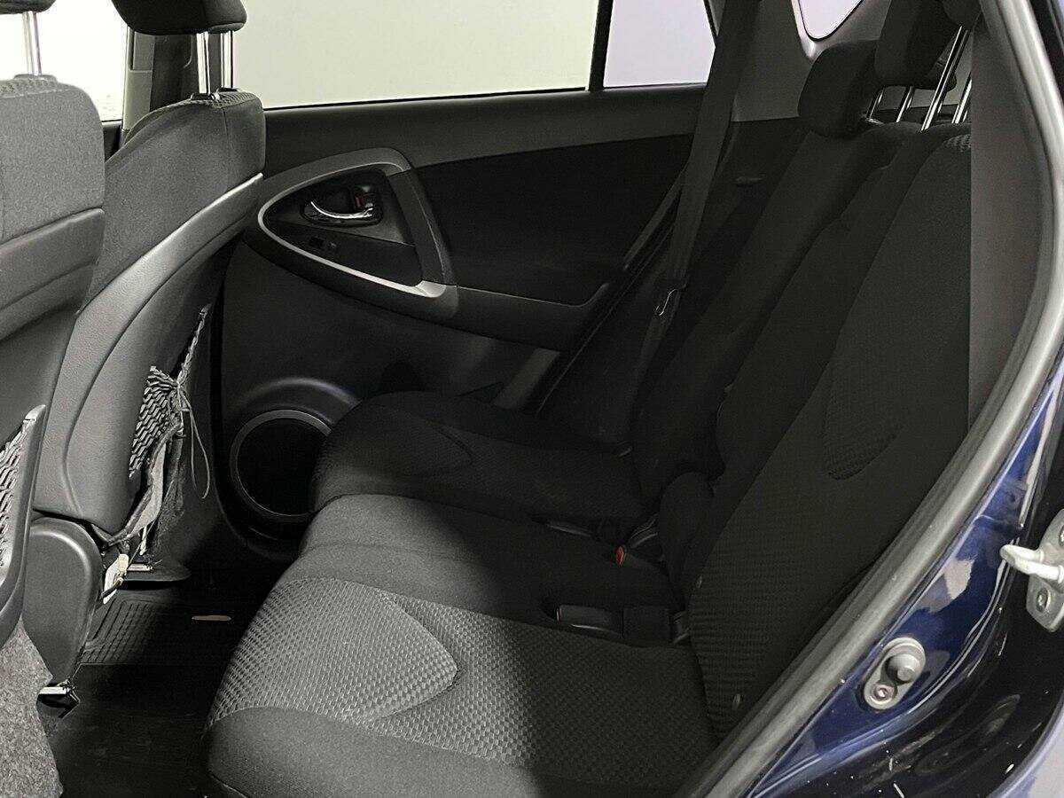 Toyota RAV4 2006 года с пробегом. Фото: #7