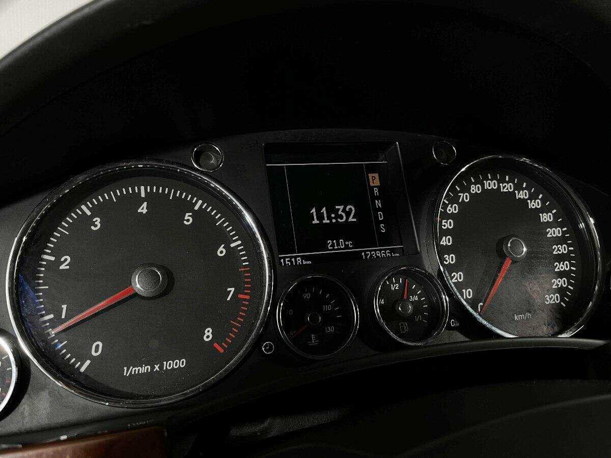 Volkswagen Touareg 2005 года с пробегом. Фото: #10