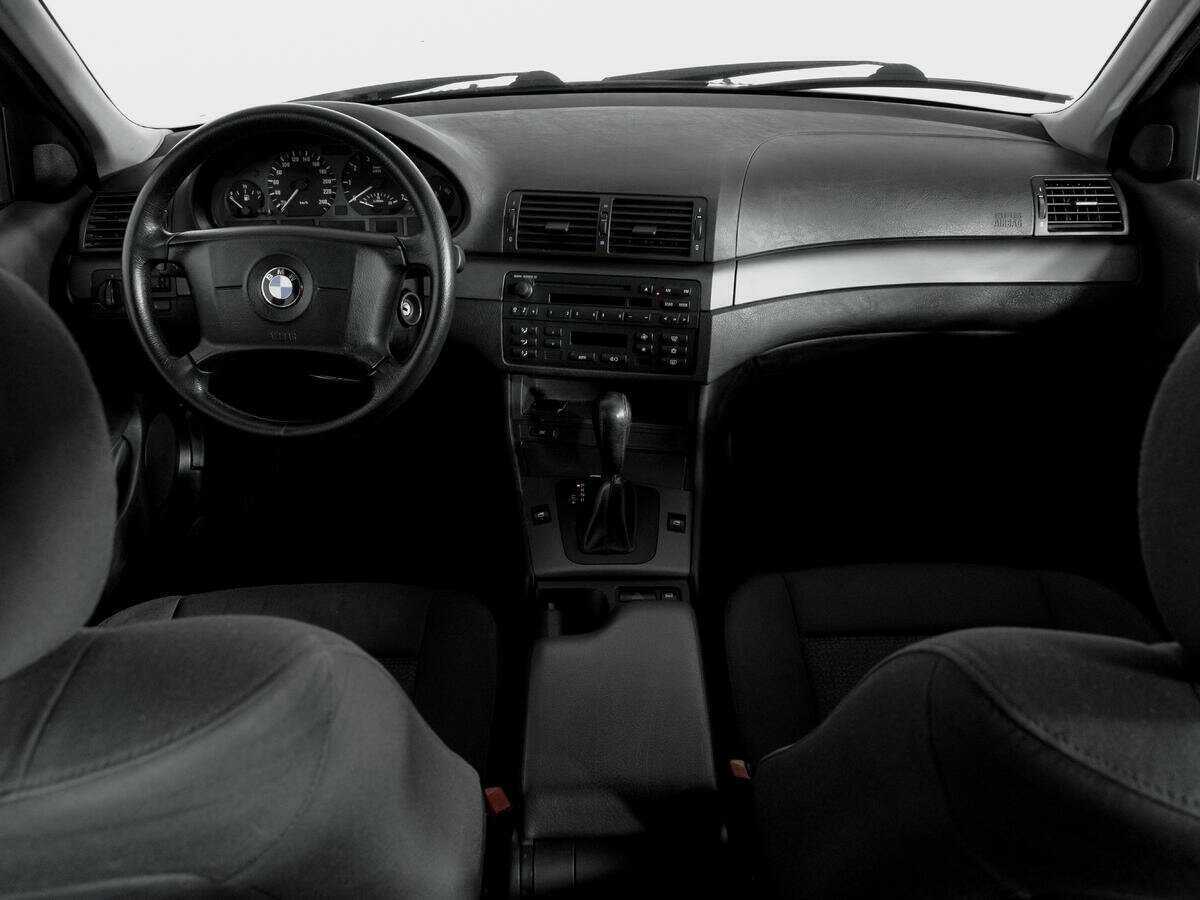 BMW 3 серии 2004 года с пробегом. Фото: #11