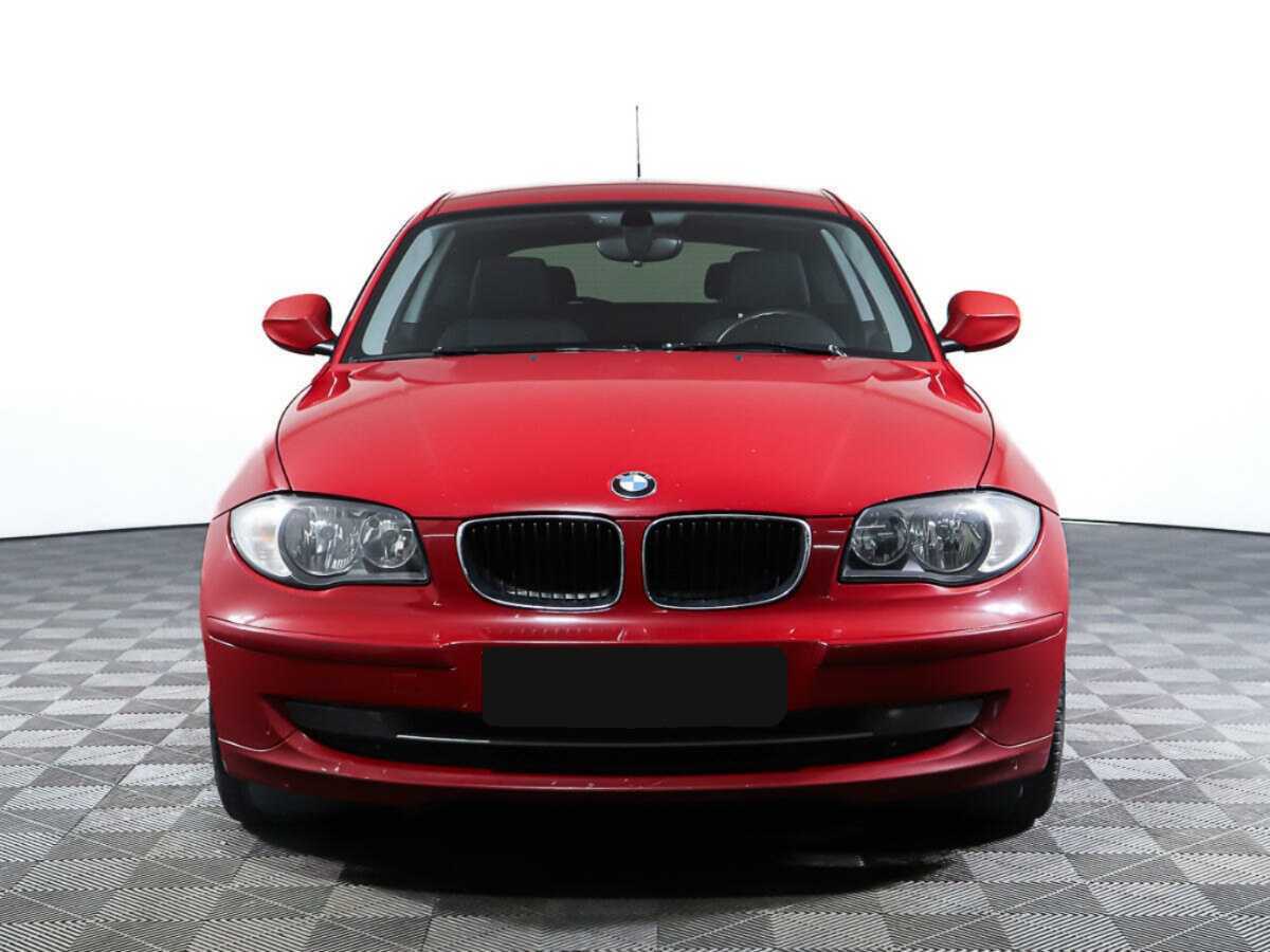 BMW 1 серии 2011 года с пробегом. Фото: #1