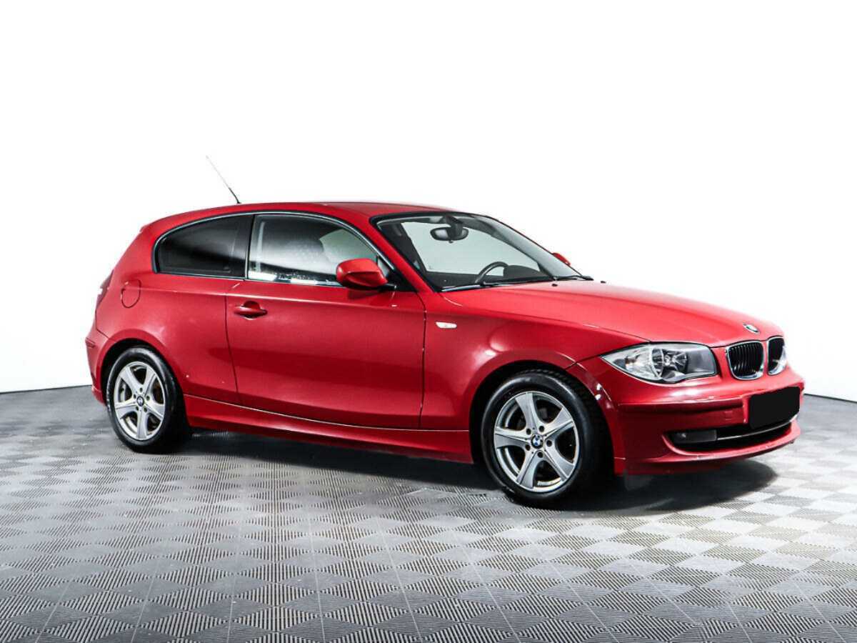 BMW 1 серии 2011 года с пробегом. Фото: #2