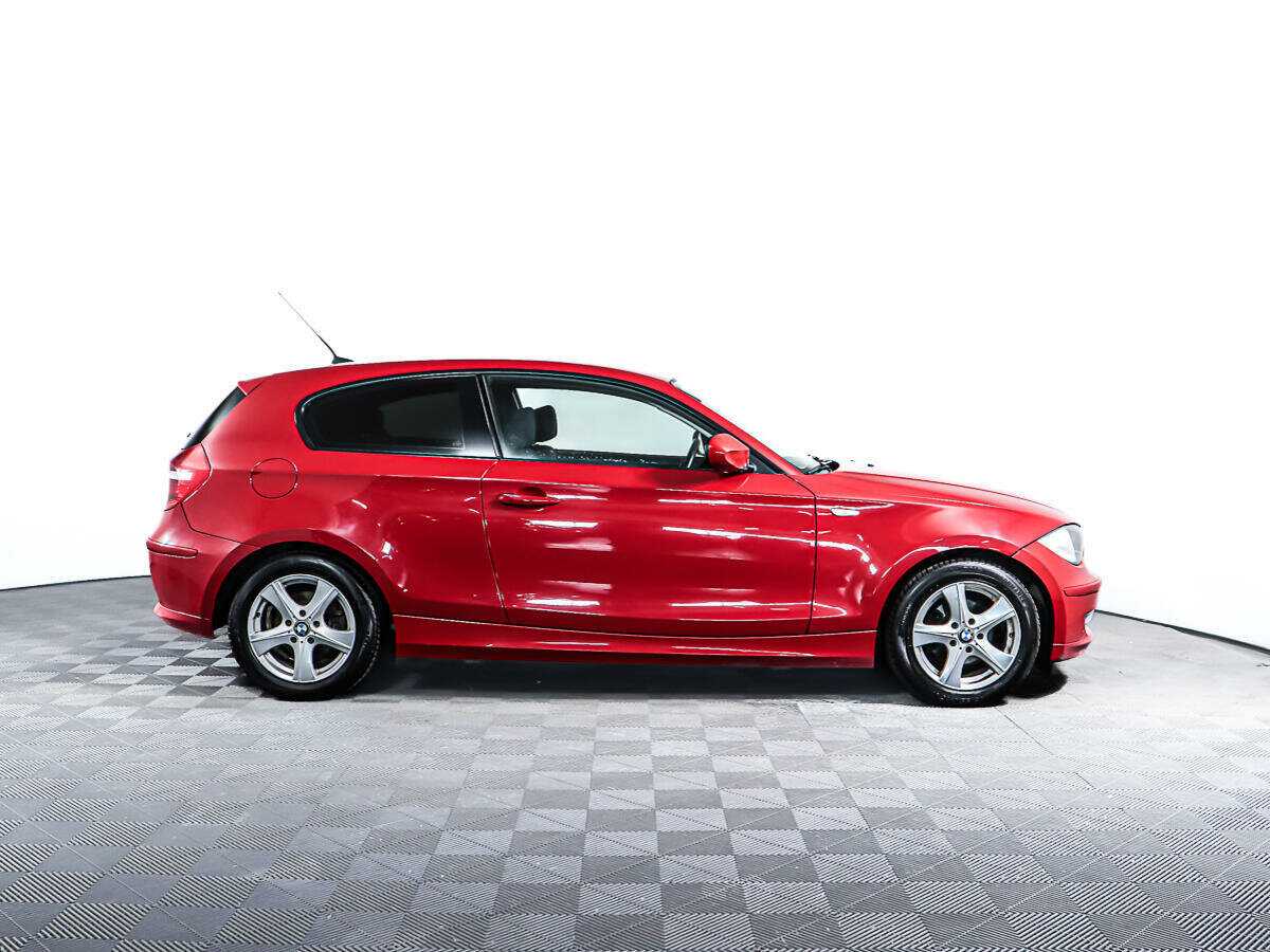 BMW 1 серии 2011 года с пробегом. Фото: #3