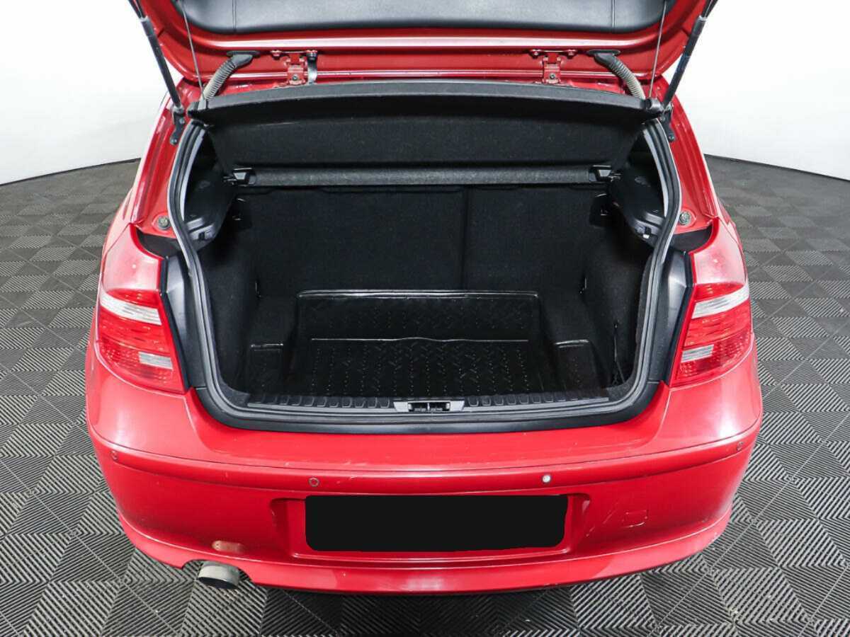 BMW 1 серии 2011 года с пробегом. Фото: #9