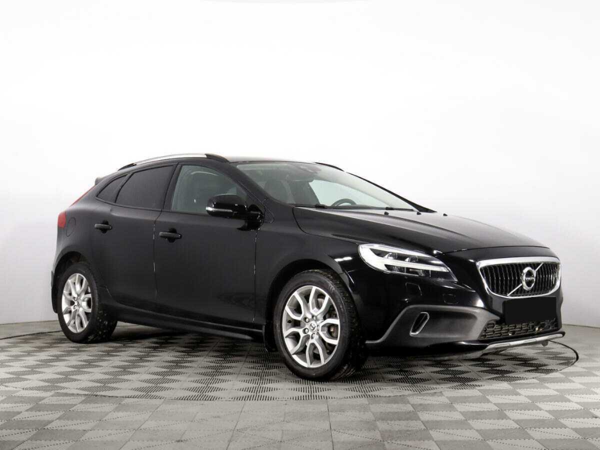 Volvo V40 Cross Country 2017 года с пробегом. Фото: #2